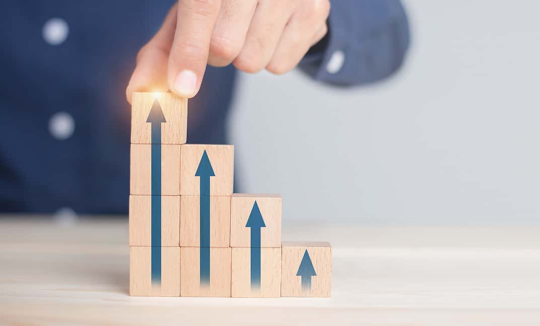 転職サポートを受ける若手ビジネスパーソン